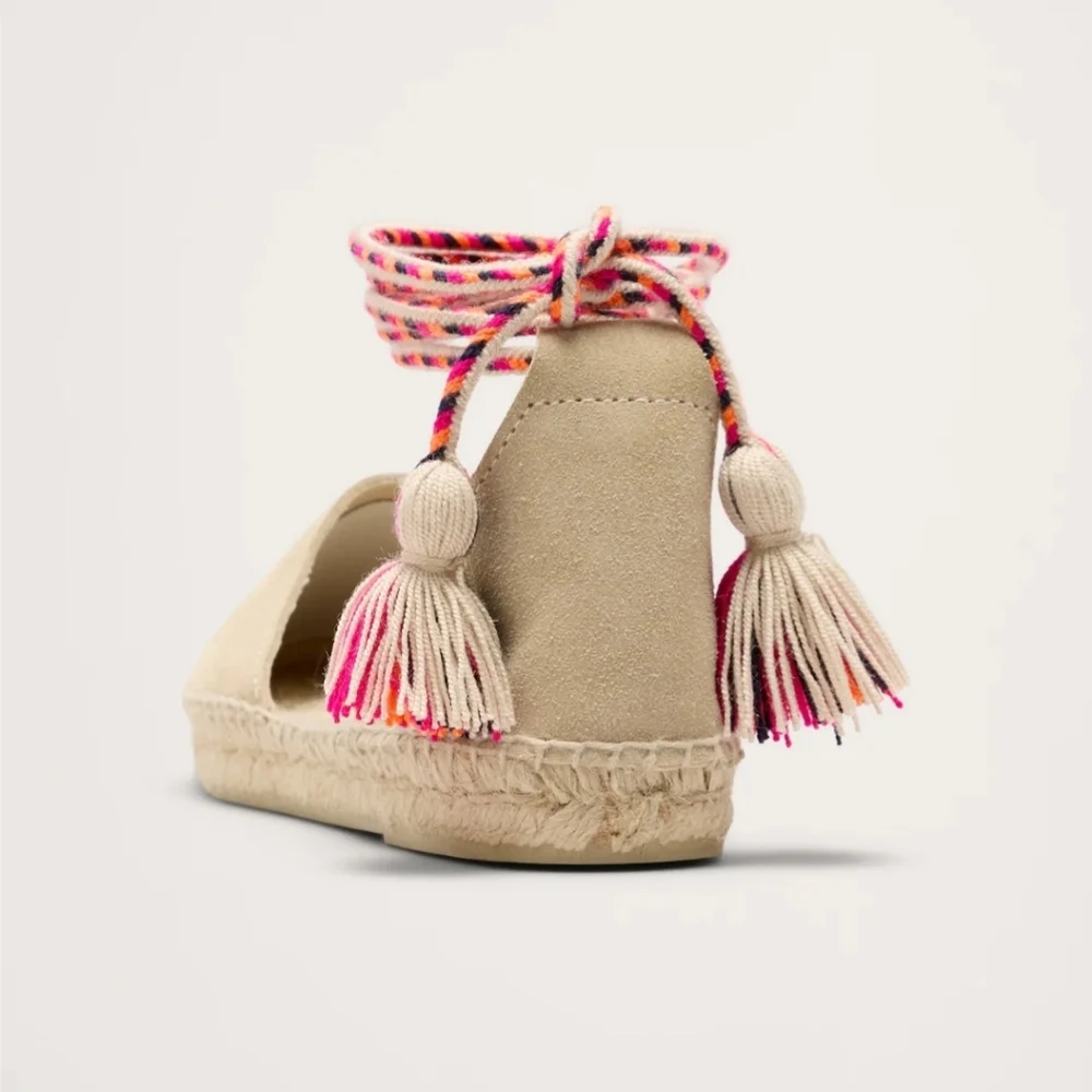 NIB Valenciana Flat Espadrille with Pom-Pom Size 8.5 In Ecru by Guanábana